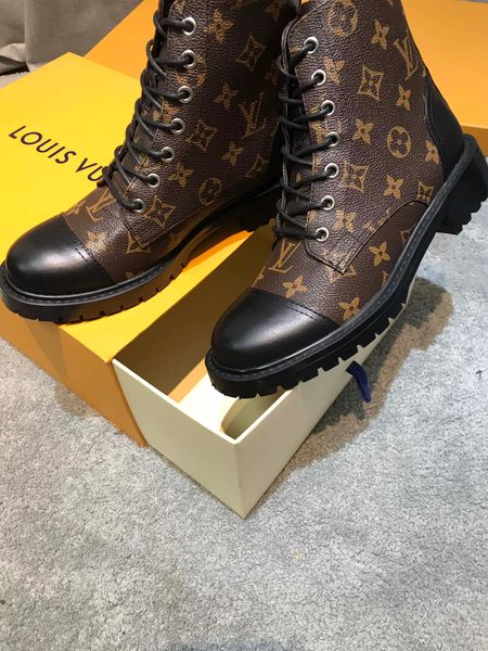 lastest brand 19ss women's casual ankle martin boots camp low boot in shiny rubber shoe motorcycle genuine leather shoes sneakers sport, Black
lastest brand 19ss women's casual ankle martin boots camp low boot in shiny rubber shoe motorcycle genuine leather shoes sneakers sport, Black