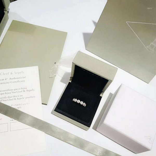 rings flower full diamond rings jewelry s925 sterling silver for women's high jewelry christmas party gift size:56781
rings flower full diamond rings jewelry s925 sterling silver for women's high jewelry christmas party gift size:56781