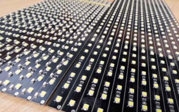 professional custom-made single and double sided 1.5 metre aluminum substrate high power copper substrate fast samples
professional custom-made single and double sided 1.5 metre aluminum substrate high power copper substrate fast samples