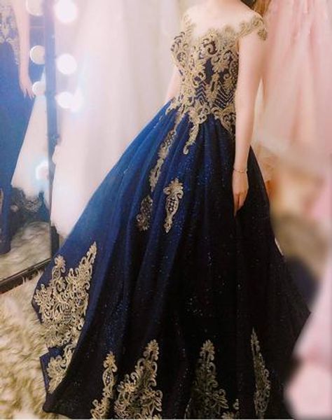 fashion gold lace quinceanera prom dresses dark blue tulle sequins cap short sleeves ball gown sweet 16 dress vestidos 15 anos, Blue;red
fashion gold lace quinceanera prom dresses dark blue tulle sequins cap short sleeves ball gown sweet 16 dress vestidos 15 anos, Blue;red