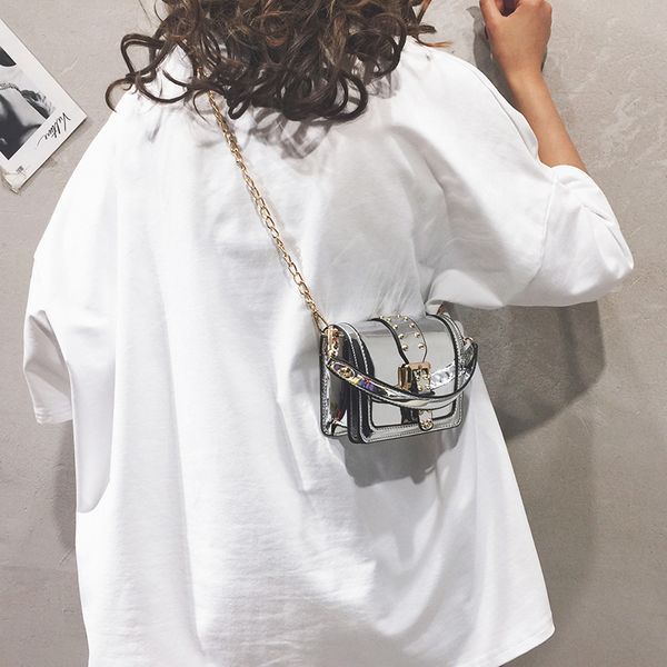 mini tote bag 2019 summer new quality patent leather women's handbag lock rivet chain shoulder messenger bag purses
mini tote bag 2019 summer new quality patent leather women's handbag lock rivet chain shoulder messenger bag purses