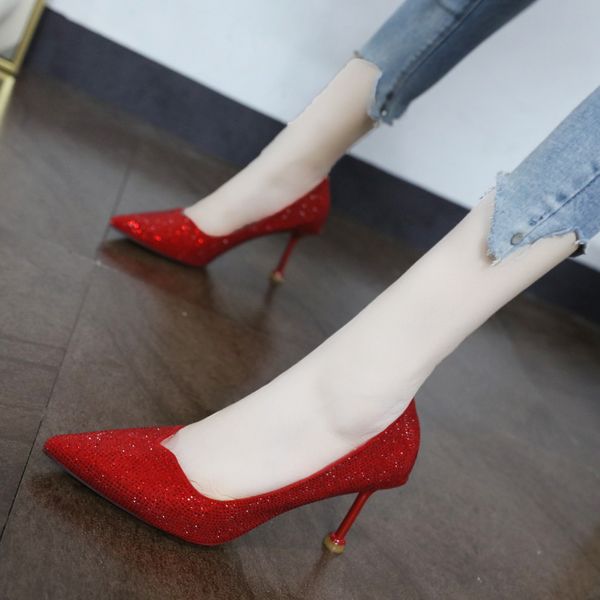 2019 red wedding shoes autumn women shoes thin high heel pointed toe pumns shallow open red black water drill fashion
2019 red wedding shoes autumn women shoes thin high heel pointed toe pumns shallow open red black water drill fashion