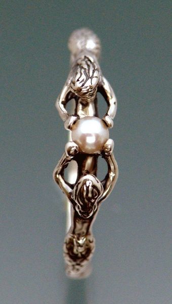 великолепная два русалки с pearl rings jewelry венчания невесты обручальное для женщин ladies antique silver color любовь подарки, Slivery;golden
великолепная два русалки с pearl rings jewelry венчания невесты обручальное для женщин ladies antique silver color любовь подарки, Slivery;golden