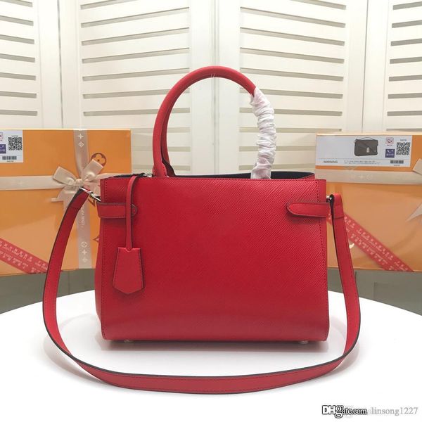 811newstylish women's shoulder bags, handbags with modern lines and classic logos, luxury design elements.size:30*22*13cm
811newstylish women's shoulder bags, handbags with modern lines and classic logos, luxury design elements.size:30*22*13cm