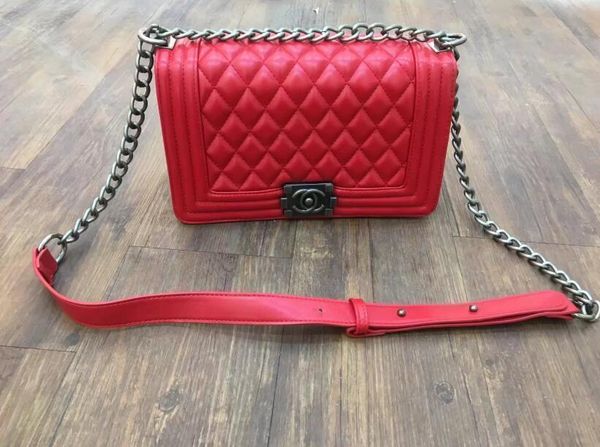 известный дизайн фирменное наименование мода кожаные сумки женщины tote сумки на ремне леди кожаные сумки bags6
известный дизайн фирменное наименование мода кожаные сумки женщины tote сумки на ремне леди кожаные сумки bags6