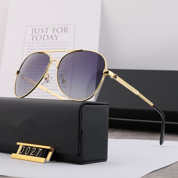 2020 new model 0027 men polarized sunglasses stainless steel two-color electroplate lens lens degree blue film plate foot cover, White;black
2020 new model 0027 men polarized sunglasses stainless steel two-color electroplate lens lens degree blue film plate foot cover, White;black
