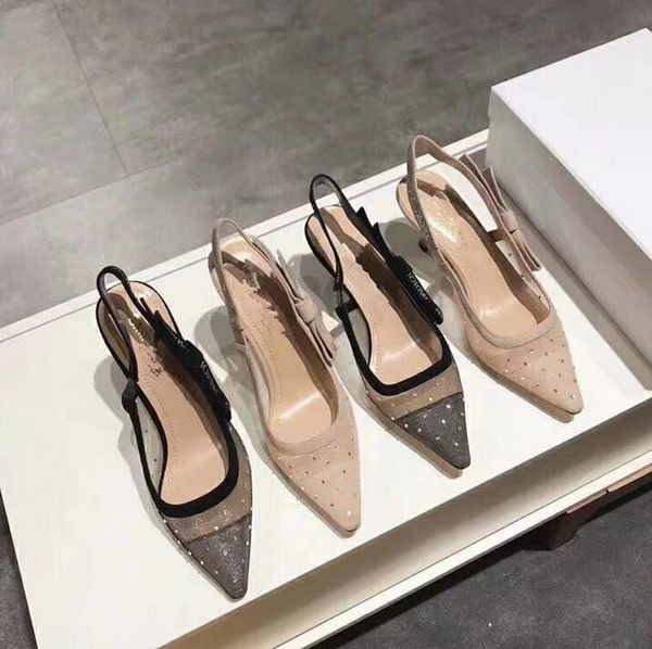 Hot Sale-2019 новый роскошный высокий каблук волна женского заостренный письмо лямки кошка с плоской обуви
Hot Sale-2019 новый роскошный высокий каблук волна женского заостренный письмо лямки кошка с плоской обуви