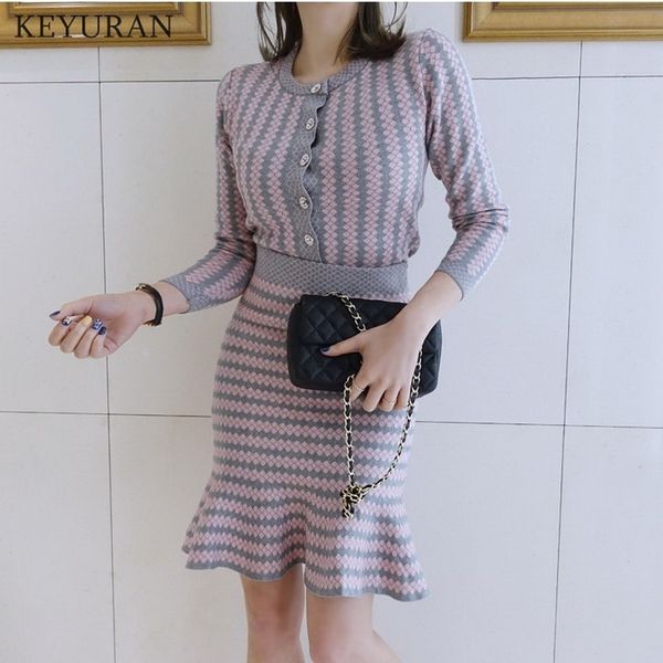new autumn winter women striped knitting sweater sets single breasted blouses and slim mermaid skirt set casual two piece set, Gray
new autumn winter women striped knitting sweater sets single breasted blouses and slim mermaid skirt set casual two piece set, Gray