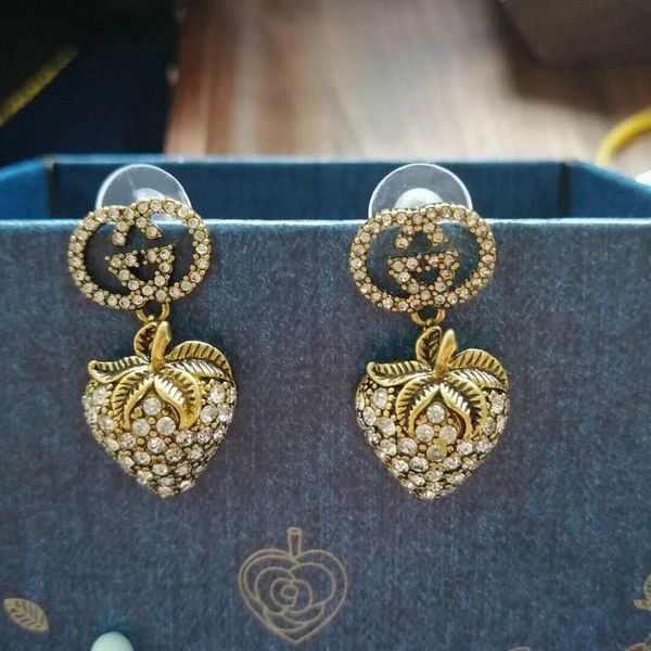 2020 double g earrings with label brass, gold plated sterling silver needle, allergy proof earrings, temperature-resistant studs, Golden;silver
2020 double g earrings with label brass, gold plated sterling silver needle, allergy proof earrings, temperature-resistant studs, Golden;silver
