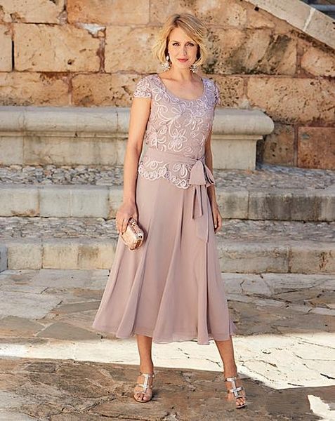 2019 new elegant mother of bride dresses scoop neck short sleeves appliques with sash chiffon tea length weddings evening party prom gowns, Black;red
2019 new elegant mother of bride dresses scoop neck short sleeves appliques with sash chiffon tea length weddings evening party prom gowns, Black;red