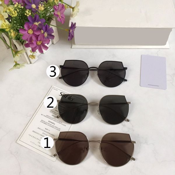 2020 summer new fashion square sunglasses couple models from men classic uv protection round frame unisex, White;black
2020 summer new fashion square sunglasses couple models from men classic uv protection round frame unisex, White;black