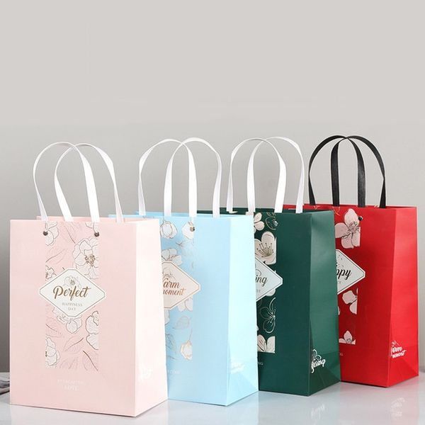 beautiful flower bronzing children's portable gift bag can be used as an event birthday party student candy gift
beautiful flower bronzing children's portable gift bag can be used as an event birthday party student candy gift