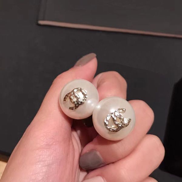 c2094 women's earrings jewelry accessories flower pearl white simple gift lovely girl versatile dress earrings, Golden;silver
c2094 women's earrings jewelry accessories flower pearl white simple gift lovely girl versatile dress earrings, Golden;silver