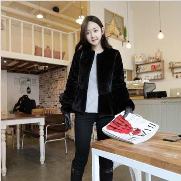 furry women faux fur coats 2019 women big waist black faux fur jackets furry femme vintage long sleeve winter coats m898
furry women faux fur coats 2019 women big waist black faux fur jackets furry femme vintage long sleeve winter coats m898