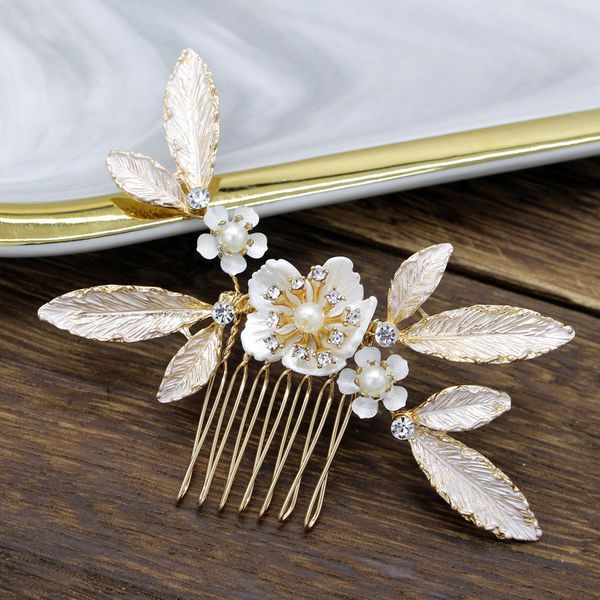 bride wedding headdress alloy white shell inserted comb bridesmaid accessories pearls hairpins tiara bridal hairpins barrette, Golden;white
bride wedding headdress alloy white shell inserted comb bridesmaid accessories pearls hairpins tiara bridal hairpins barrette, Golden;white