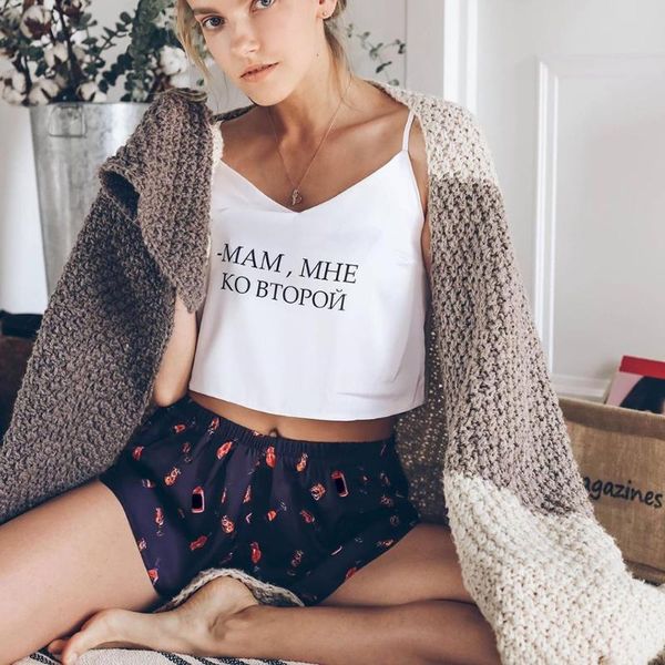 2020 new pajamas set print cute cartoon pattern sleepwear silk v-neck satin lingerie women home clothing #3, Black;red
2020 new pajamas set print cute cartoon pattern sleepwear silk v-neck satin lingerie women home clothing #3, Black;red