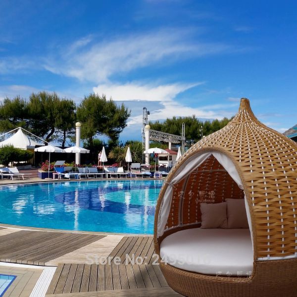 round outdoor rattan daybed furniture , roofed lounger wicker patio chaise lounge daybed for garden ,poolside,l
round outdoor rattan daybed furniture , roofed lounger wicker patio chaise lounge daybed for garden ,poolside,l