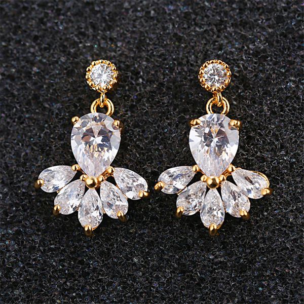 romantic female goldfish animal stud earrings elegant gold silver earrings for women simple white zircon wedding jewelry, Golden;silver
romantic female goldfish animal stud earrings elegant gold silver earrings for women simple white zircon wedding jewelry, Golden;silver