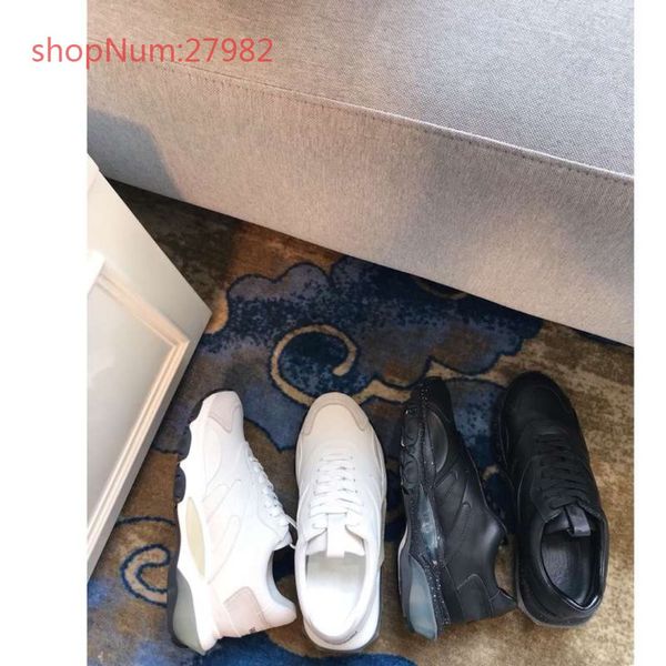 Casual Sneakers Men Shoes Upscale Luxury Brand Real Leather Comfortable and Fashionable Leisure Wear-resisting Shoes Size 39-44
Casual Sneakers Men Shoes Upscale Luxury Brand Real Leather Comfortable and Fashionable Leisure Wear-resisting Shoes Size 39-44