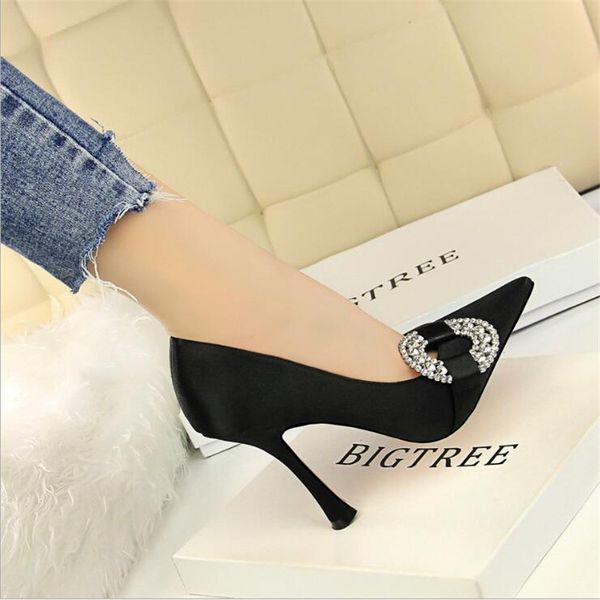 2019 new women's solid flock fashion buckle shallow high heels shoes women 5 colors elegant crystal pointed toe wedding shoes, Black
2019 new women's solid flock fashion buckle shallow high heels shoes women 5 colors elegant crystal pointed toe wedding shoes, Black
