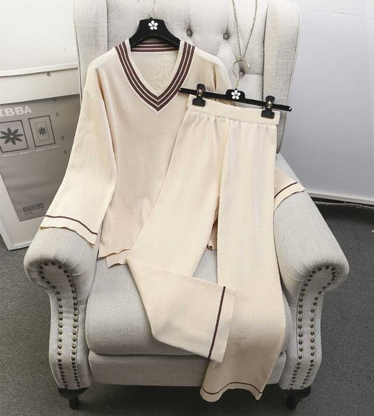 women's spring new arrival knitted suits v collar long sleeved show thin elastic waist wide legs long pants trousers two sets, White;black
women's spring new arrival knitted suits v collar long sleeved show thin elastic waist wide legs long pants trousers two sets, White;black