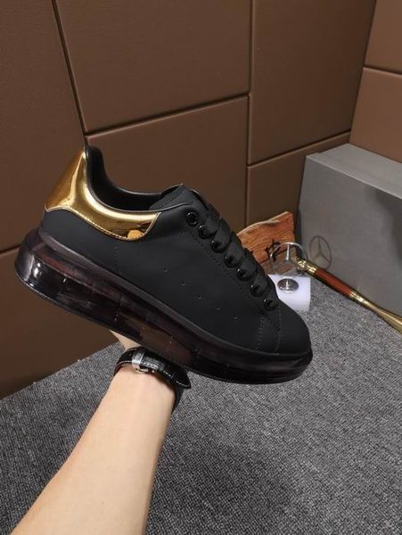 2019 new arrival women men low cut black gold leather outdoor shoes fashion designer shoes sneakers trainers size 35-44
2019 new arrival women men low cut black gold leather outdoor shoes fashion designer shoes sneakers trainers size 35-44