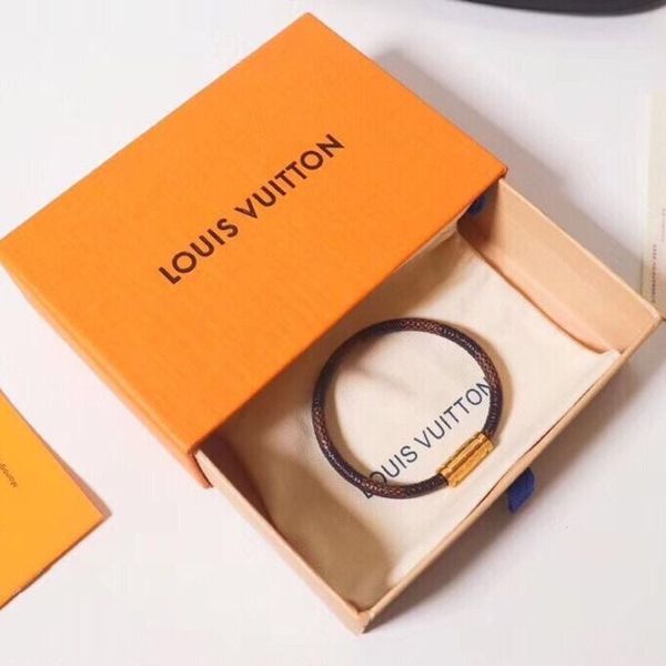 gold buckle leather screw men woman screwdrive luxury designer jewelry women mens bracelets bangle with original box, Black
gold buckle leather screw men woman screwdrive luxury designer jewelry women mens bracelets bangle with original box, Black