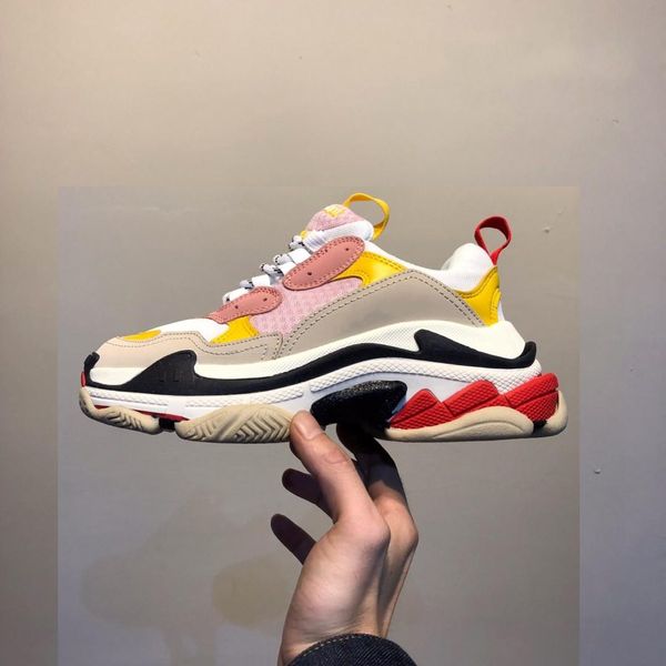 fashion paris 17fw triple-s triple s sneaker desi luxury dad shoes for men women beige black sports running shoes 36-46
fashion paris 17fw triple-s triple s sneaker desi luxury dad shoes for men women beige black sports running shoes 36-46
