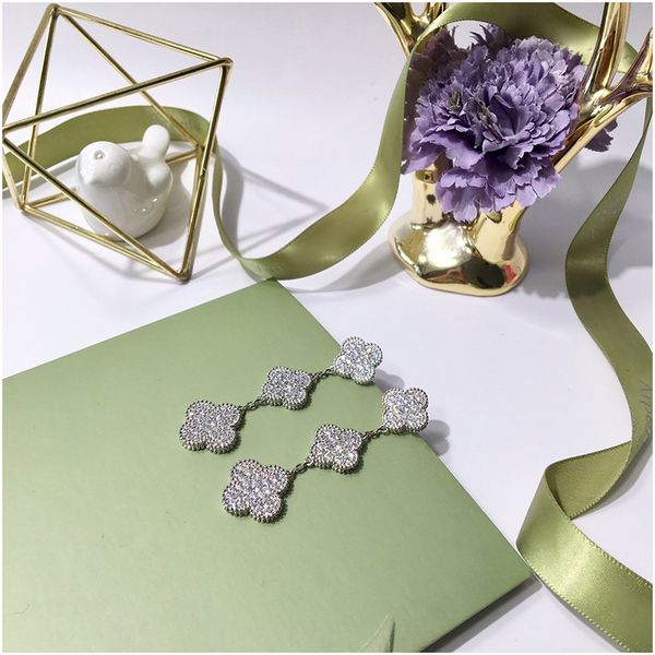fashion iced out bling dangle earrings for women luxury gold micro zircon dangle earring gifts luxury designer jewelry women earrings, White
fashion iced out bling dangle earrings for women luxury gold micro zircon dangle earring gifts luxury designer jewelry women earrings, White