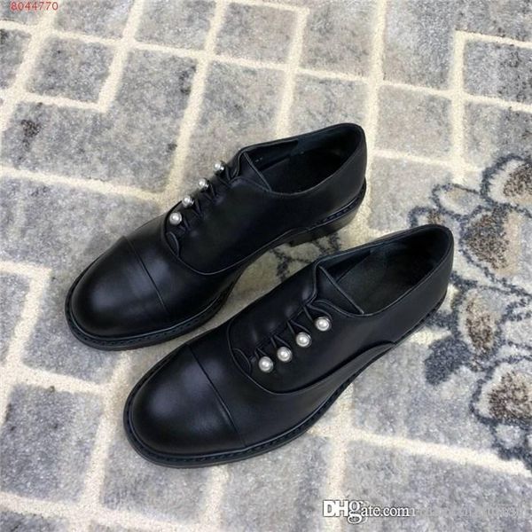 2019 womens soft velvet thick soled martin shoes,leather loafers,lightweight sole womens autumn winter style casual shoes with box, Black
2019 womens soft velvet thick soled martin shoes,leather loafers,lightweight sole womens autumn winter style casual shoes with box, Black