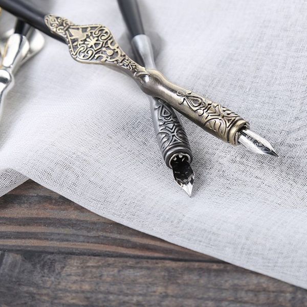 1pc metal carved craft script antique dip pen oblique calligraphy pen holder
1pc metal carved craft script antique dip pen oblique calligraphy pen holder