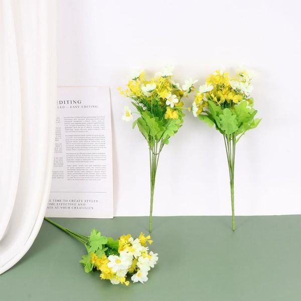 3pcs 28-cluster artificial daisy bouquet plastic marguerite flower for home wedding chrysanthemum bunch plastic mum flower clust
3pcs 28-cluster artificial daisy bouquet plastic marguerite flower for home wedding chrysanthemum bunch plastic mum flower clust