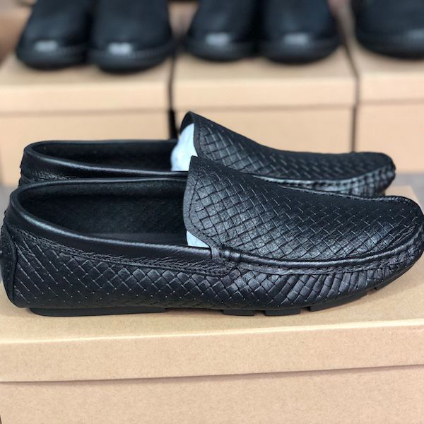 black leather men loafer shoes classical style slip-on casual shoe men's dress pik boat loafers soft bottom designer shoes with box
black leather men loafer shoes classical style slip-on casual shoe men's dress pik boat loafers soft bottom designer shoes with box