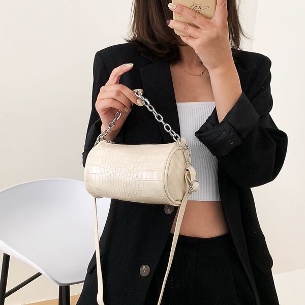 2020 new ladies shoulder bag fashion small fresh bag shoulder slung fashion chain small pillow