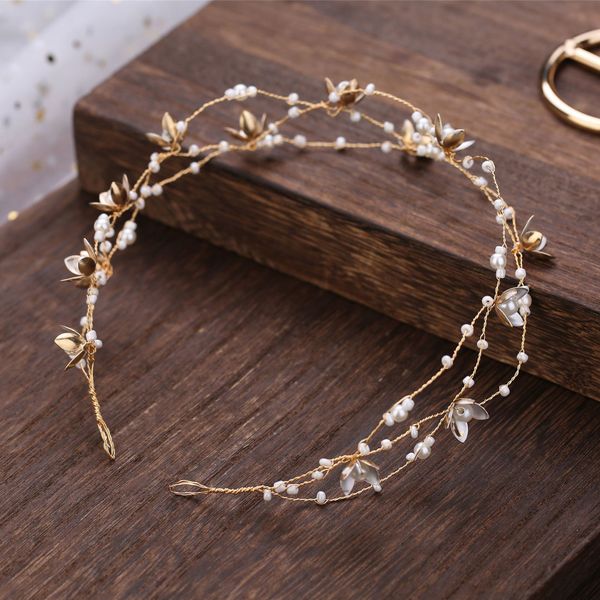 korean high-end handmade flowers beaded bride headdress hairband elegant small jewelry princess wedding hair decoration, White;golden
korean high-end handmade flowers beaded bride headdress hairband elegant small jewelry princess wedding hair decoration, White;golden