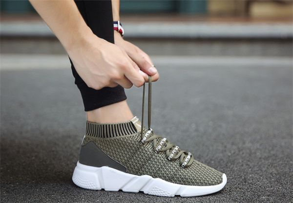 wholesale with box fly wild youth breathable chaussures fashion designer shoes trainers white black sneakers men running shoes
wholesale with box fly wild youth breathable chaussures fashion designer shoes trainers white black sneakers men running shoes