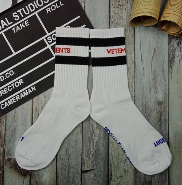 зимние мужские женские спортивные носки с буквами хлопок пара роскошные дизайнерские носки для мужчин свободный размер 2 цвета доступны, Black
зимние мужские женские спортивные носки с буквами хлопок пара роскошные дизайнерские носки для мужчин свободный размер 2 цвета доступны, Black