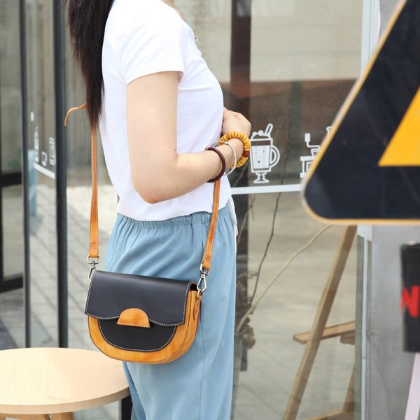 2020 new small square bag female bag retro messenger tide style leather female shoulder messenger handbag
2020 new small square bag female bag retro messenger tide style leather female shoulder messenger handbag