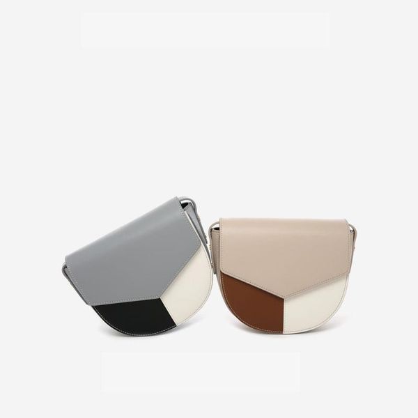 luxurious2019 single semi-circle shoulder slanting bag woman mini- split joint renovate packet spelling color cowhide saddle package
luxurious2019 single semi-circle shoulder slanting bag woman mini- split joint renovate packet spelling color cowhide saddle package