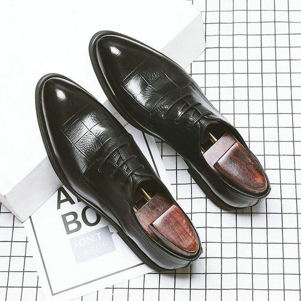gentlemen oxford wedding shoes men dress brogue shoes leather formal flats breathable business party 559, Black
gentlemen oxford wedding shoes men dress brogue shoes leather formal flats breathable business party 559, Black