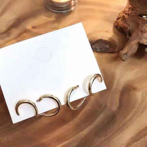 fashion double circles hoop earrings special design and bottom double ear hole simple geometric metal trendy new ear jewelry, Golden;silver
fashion double circles hoop earrings special design and bottom double ear hole simple geometric metal trendy new ear jewelry, Golden;silver