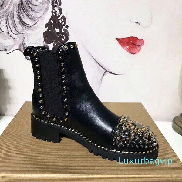2019 new classic toe rivet design ladies' short boots fashion personality ladies leather boots size 35-40, Black
2019 new classic toe rivet design ladies' short boots fashion personality ladies leather boots size 35-40, Black