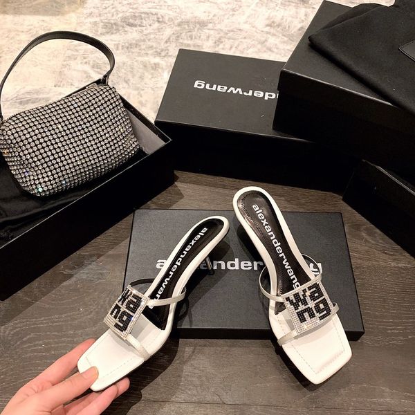 new summer women comfortable slippers female vintage sandals slip on wedges shoes buckle strap ladies slides home beach plus size, Red;white 
new summer women comfortable slippers female vintage sandals slip on wedges shoes buckle strap ladies slides home beach plus size, Red;white