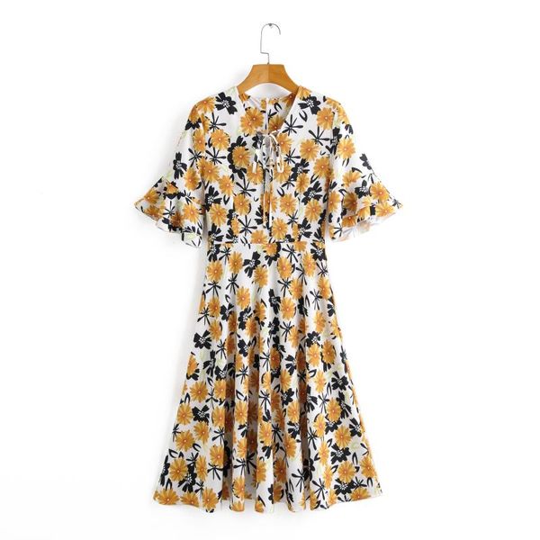 2020 new women v neck lace up flower print casual slim yellow dress female butterfly sleee vestidos prairie chic dresses ds3366, Black;gray
2020 new women v neck lace up flower print casual slim yellow dress female butterfly sleee vestidos prairie chic dresses ds3366, Black;gray