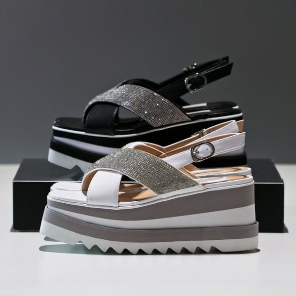 sandals female summer 2020 new tide thick bottom slope with rhinestone word with wild fairy wind fish mouth leaky toe muffin sho, Black
sandals female summer 2020 new tide thick bottom slope with rhinestone word with wild fairy wind fish mouth leaky toe muffin sho, Black