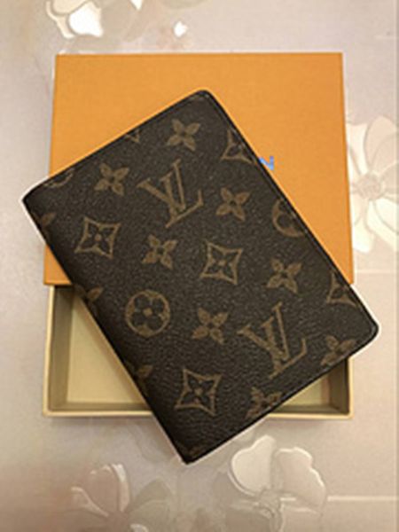 Classic hot PU leather passport holder multi-function passport card bag wallet men and women handbags
Classic hot PU leather passport holder multi-function passport card bag wallet men and women handbags