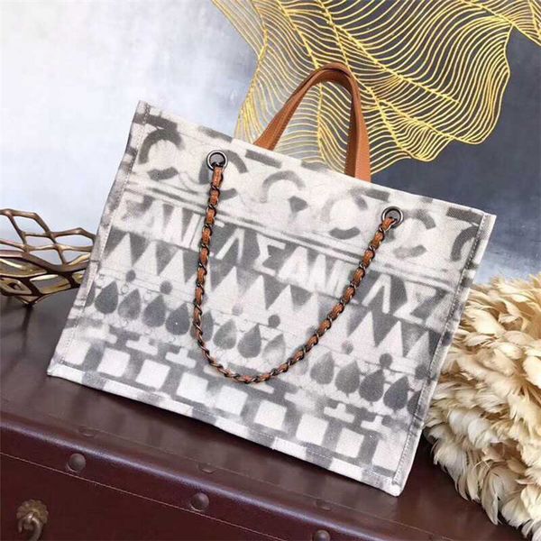 2020 good quality selling famous brand eco friendly shopping bags travel custom reusable handbag painting women shoulder linen pouch
2020 good quality selling famous brand eco friendly shopping bags travel custom reusable handbag painting women shoulder linen pouch