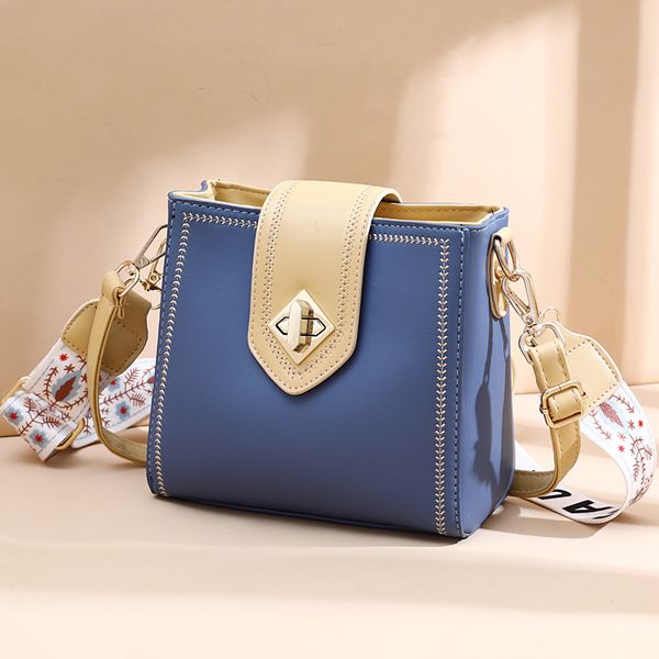 2020 new women's bag fashion shoulder bag women's pu leather messenger foreign style wild messenger bucket
2020 new women's bag fashion shoulder bag women's pu leather messenger foreign style wild messenger bucket