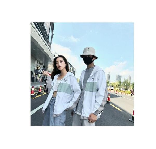 2020 new men women coat windbreaker designer outerwear couples luxury casual hooded sweatshirt zip cardigan hoodie teens brand streetwear, Black;brown
2020 new men women coat windbreaker designer outerwear couples luxury casual hooded sweatshirt zip cardigan hoodie teens brand streetwear, Black;brown