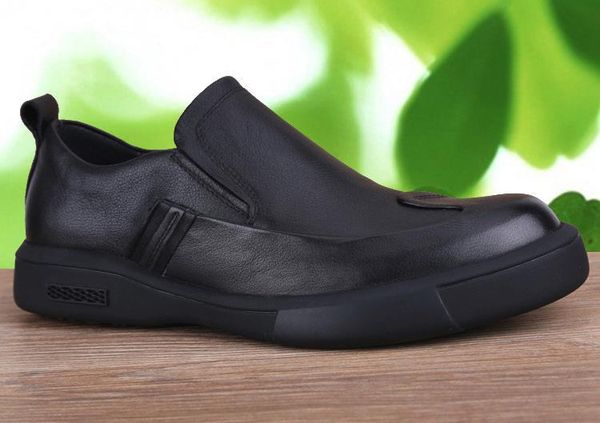 europe and the united states autumn winter business casual men's shoes thick soles dermal non-slip round head britain all take shoes, Black
europe and the united states autumn winter business casual men's shoes thick soles dermal non-slip round head britain all take shoes, Black
